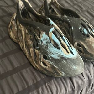 Size 11 Yeezy foam runner